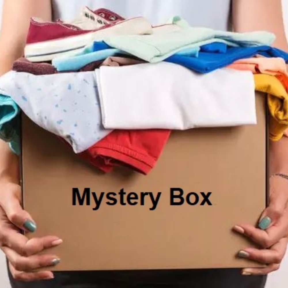 Mystery Box - 5 items of women's clothes S-M-L